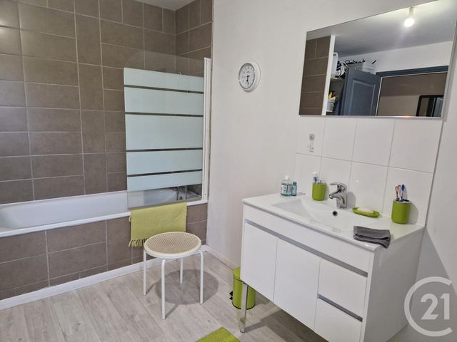 Appartement à louer - 4 pièces - 83.17 m2 - ISQUES - 62 - NORD-PAS-DE-CALAIS - Century 21 La Concorde